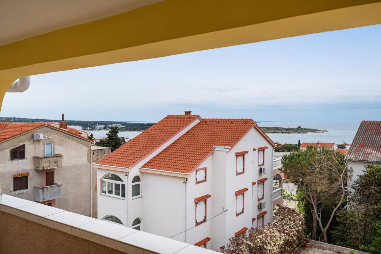 Nice Apartment Silvia Novalja Exterior photo