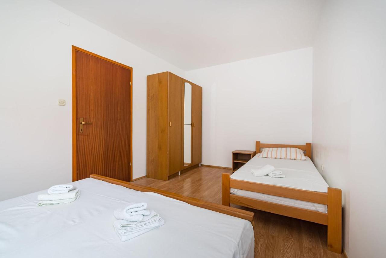 Nice Apartment Silvia Novalja Exterior photo