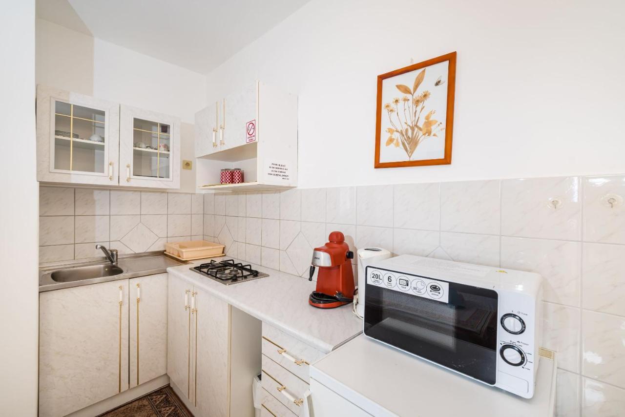 Nice Apartment Silvia Novalja Exterior photo